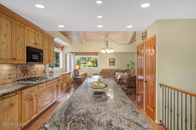 175 S Ventu Park Road, Newbury Park, CA 91320
