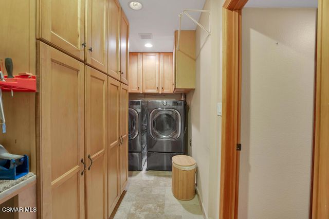 175 S Ventu Park Road, Newbury Park, CA 91320