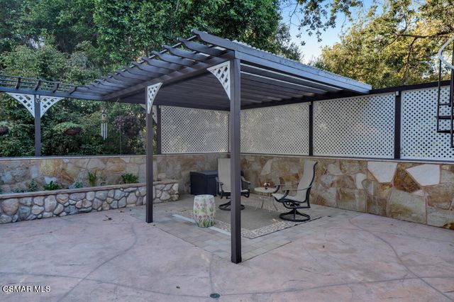 175 S Ventu Park Road, Newbury Park, CA 91320