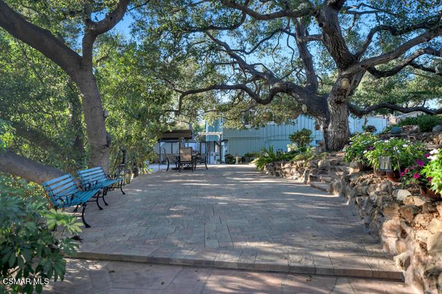175 S Ventu Park Road, Newbury Park, CA 91320