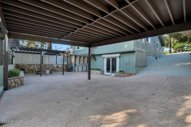 175 S Ventu Park Road, Newbury Park, CA 91320