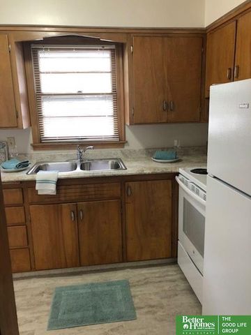 4624 Davenport Street, Omaha, NE 68132