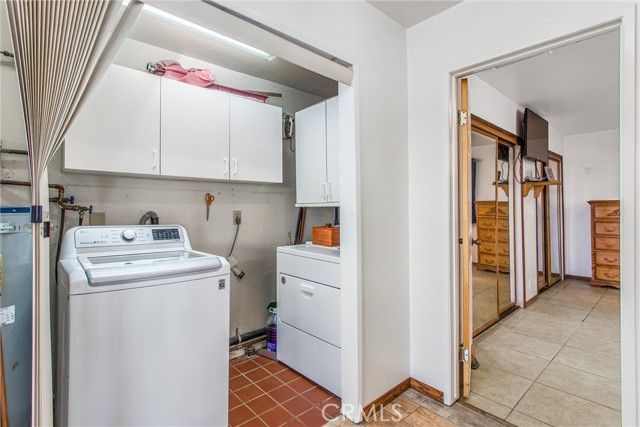 7045 Oak Hill Road, Oak Hills, CA 92344