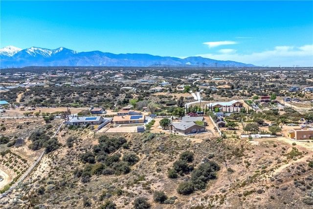 7045 Oak Hill Road, Oak Hills, CA 92344