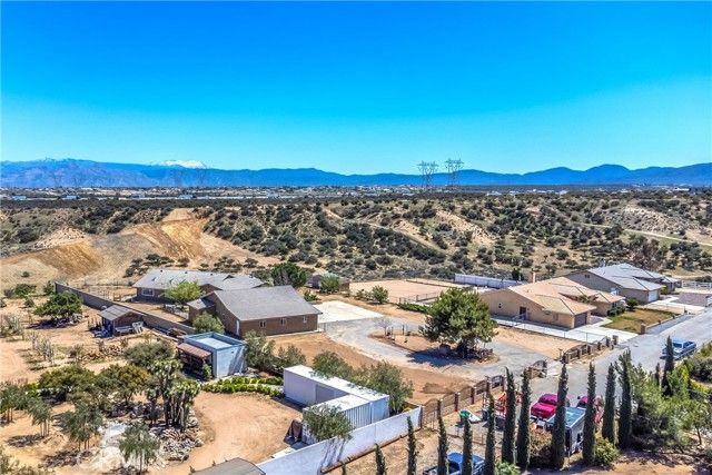 7045 Oak Hill Road, Oak Hills, CA 92344