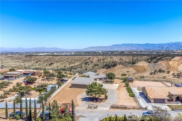 7045 Oak Hill Road, Oak Hills, CA 92344