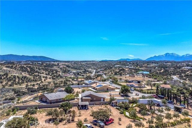 7045 Oak Hill Road, Oak Hills, CA 92344