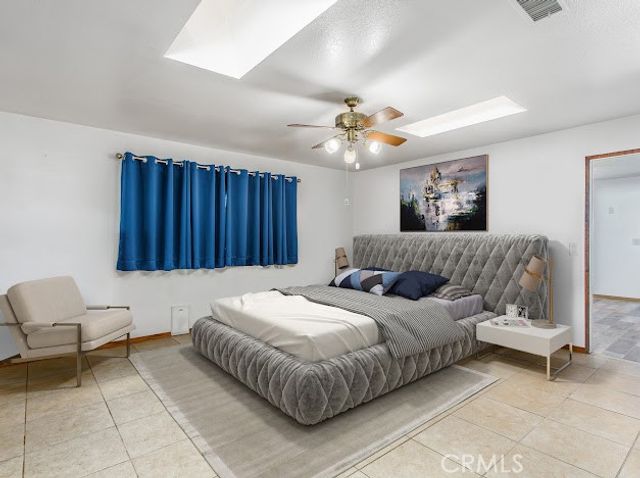 7045 Oak Hill Road, Oak Hills, CA 92344