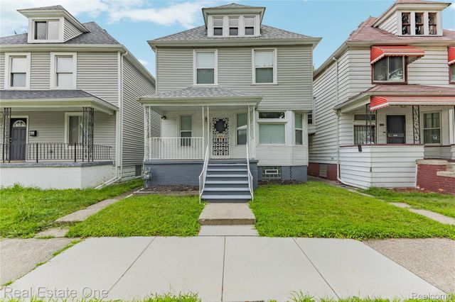 2493 Fischer, Detroit, MI 48214
