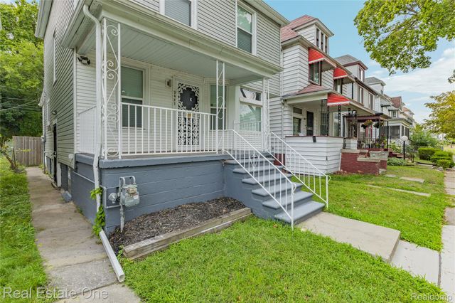 2493 Fischer, Detroit, MI 48214