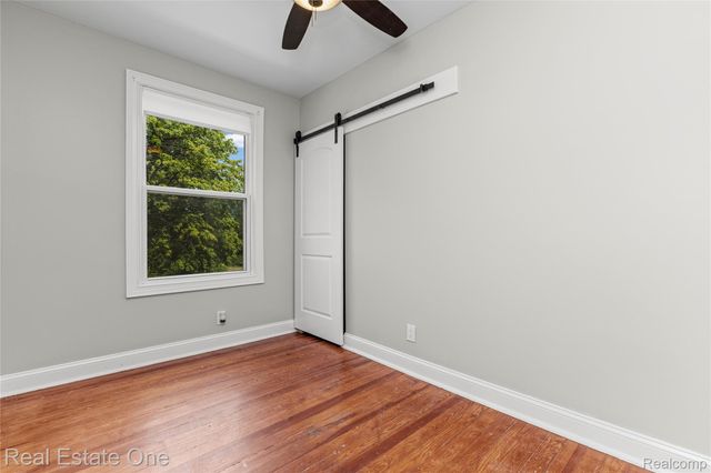 2493 Fischer, Detroit, MI 48214