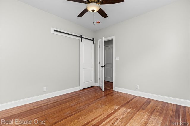 2493 Fischer, Detroit, MI 48214
