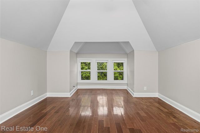 2493 Fischer, Detroit, MI 48214