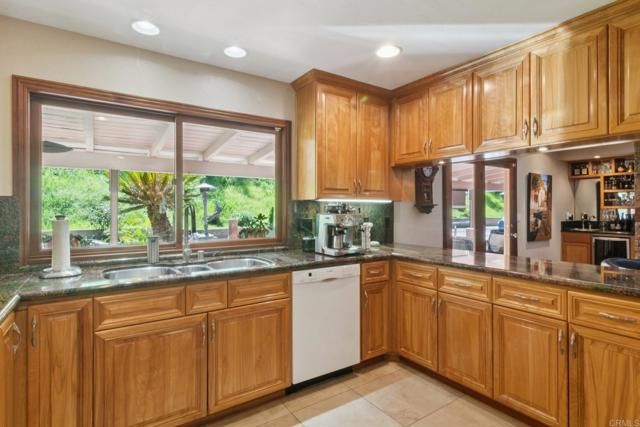 1243 Hidden Mountain Drive, El Cajon, CA 92019