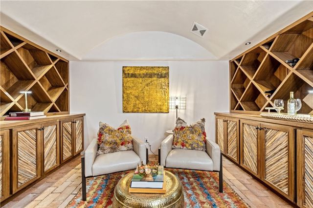 22 Rising Moon, Santa Fe, NM 87506
