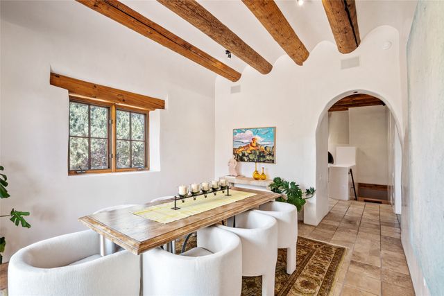 22 Rising Moon, Santa Fe, NM 87506