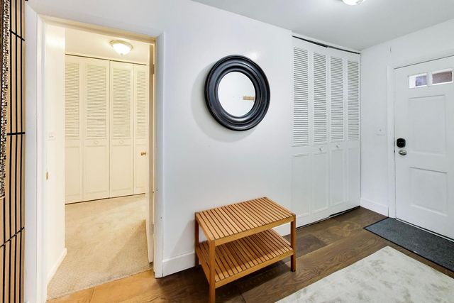 6359 N Ridge Avenue 302, Chicago, IL 60660
