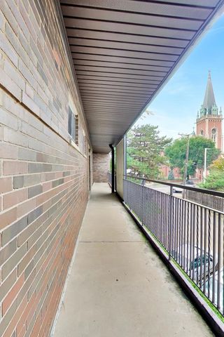 6359 N Ridge Avenue 302, Chicago, IL 60660