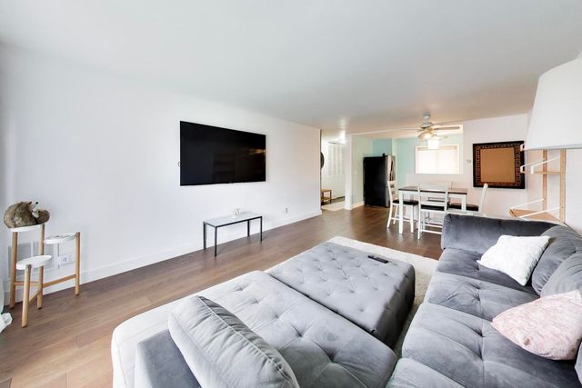 6359 N Ridge Avenue 302, Chicago, IL 60660