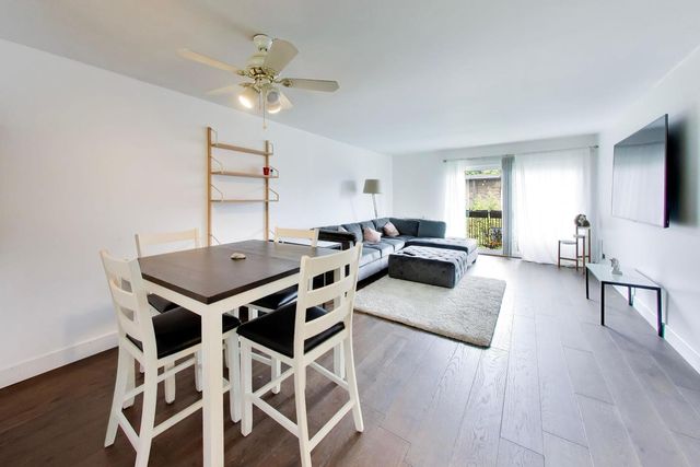 6359 N Ridge Avenue 302, Chicago, IL 60660