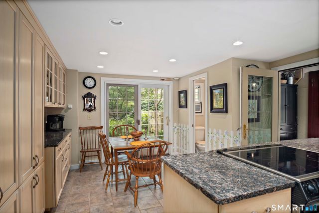6 Canterbury Turnpike, Norwich, CT 06360