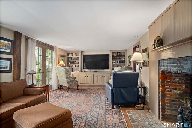 6 Canterbury Turnpike, Norwich, CT 06360