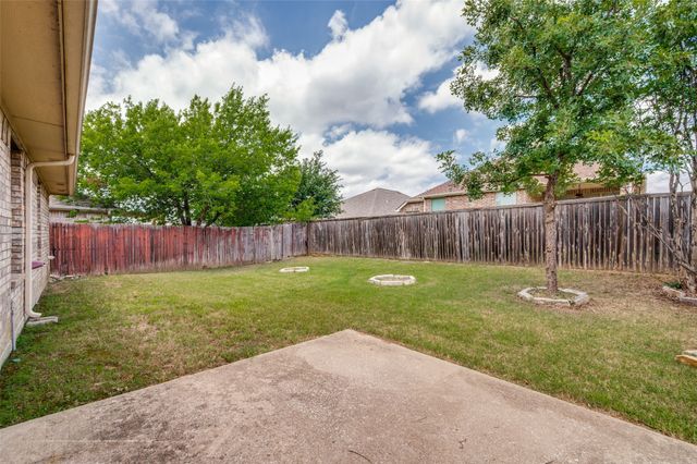2677 Calmwater Drive, Little Elm, TX 75068