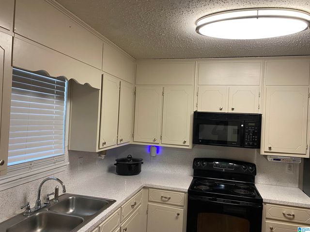 2506 MARTIN CIRCLE, Birmingham, AL 35235