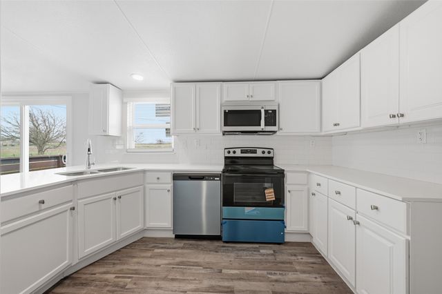 103 Christi Drive, Southmayd, TX 76268