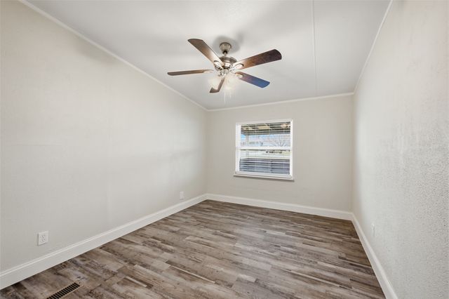 103 Christi Drive, Southmayd, TX 76268