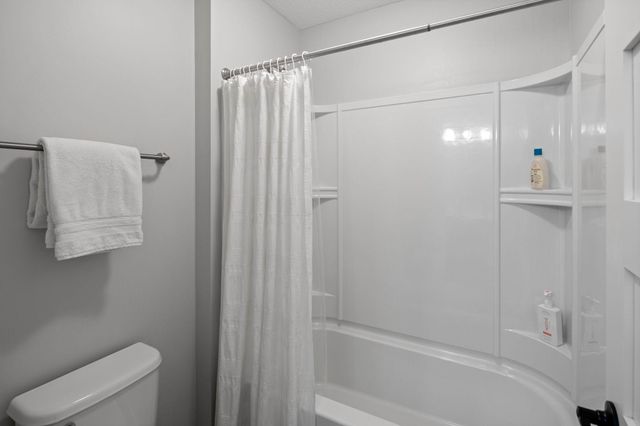 5220 Yellowstone Lane N, Plymouth, MN 55446