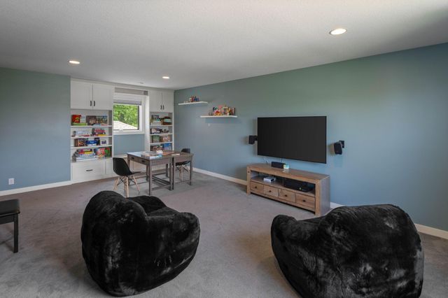 5220 Yellowstone Lane N, Plymouth, MN 55446