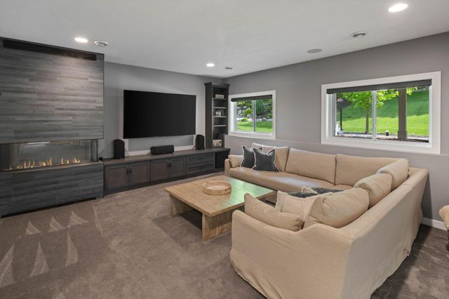 5220 Yellowstone Lane N, Plymouth, MN 55446
