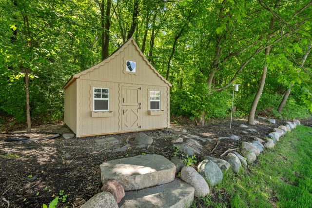 5220 Yellowstone Lane N, Plymouth, MN 55446