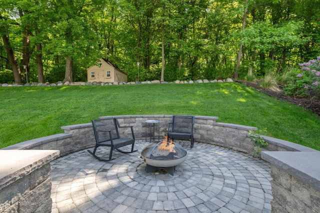 5220 Yellowstone Lane N, Plymouth, MN 55446
