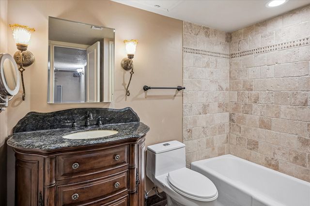 5084 Matilda Street 218, Dallas, TX 75206