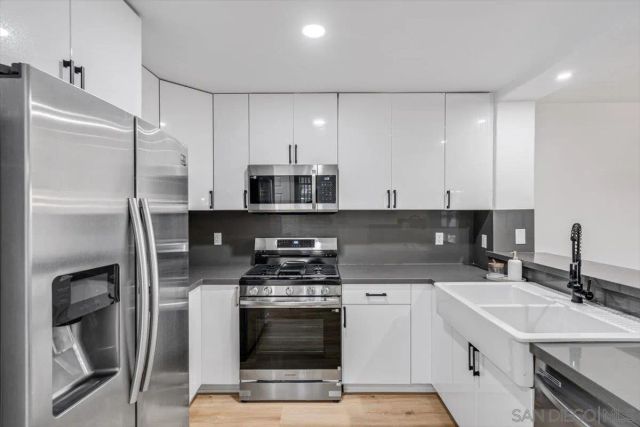 12865 Carriage Heights Way, Poway, CA 92064