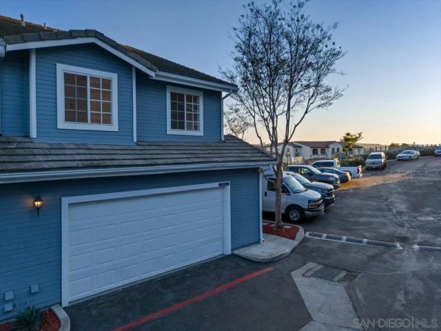 12865 Carriage Heights Way, Poway, CA 92064