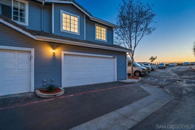 12865 Carriage Heights Way, Poway, CA 92064