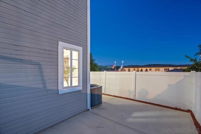12865 Carriage Heights Way, Poway, CA 92064