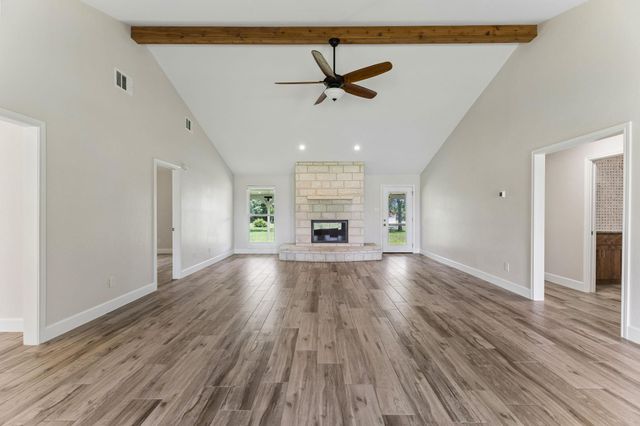 4320 County Road 223, Florence, TX 76527