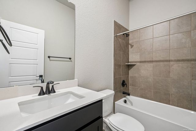 11361 Feather Vale, San Antonio, TX 78254