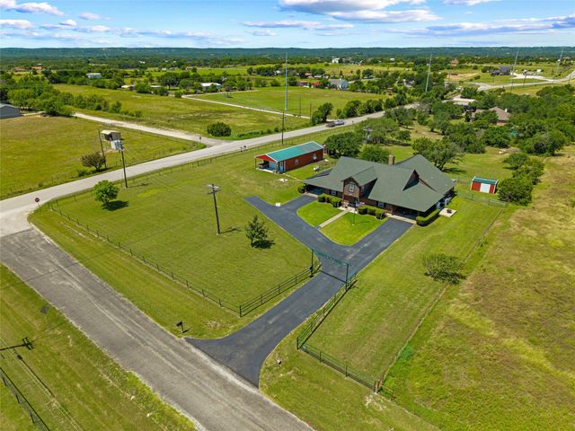 7301 Comer Lane, Weatherford, TX 76085