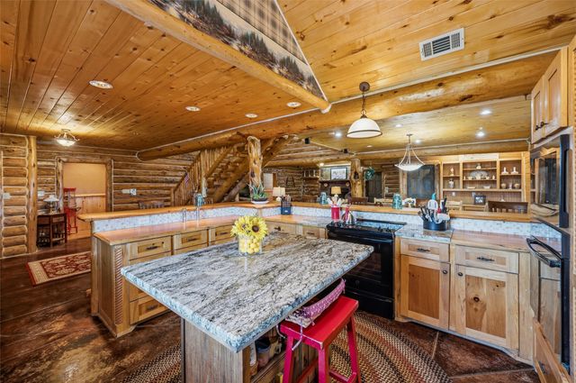 7301 Comer Lane, Weatherford, TX 76085