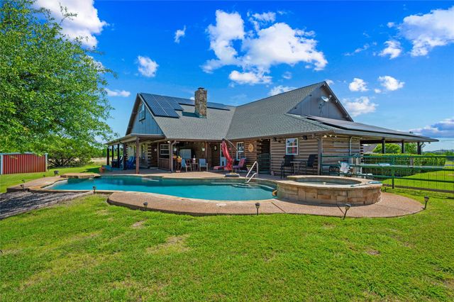 7301 Comer Lane, Weatherford, TX 76085