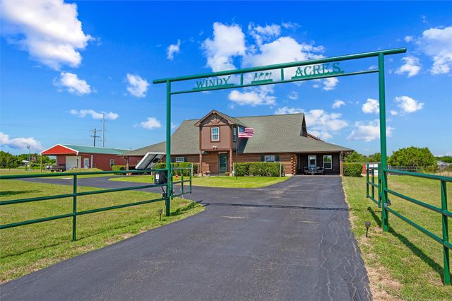 7301 Comer Lane, Weatherford, TX 76085