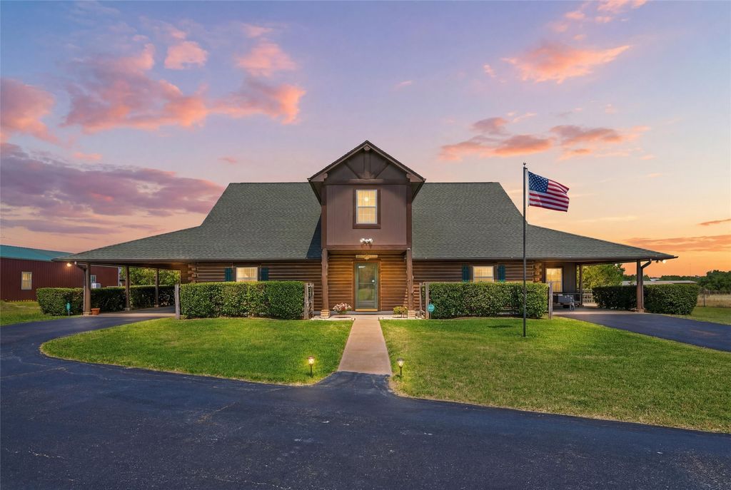 7301 Comer Lane, Weatherford, TX 76085