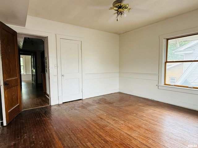 2141 N PROSPECT Road, Peoria, IL 61603