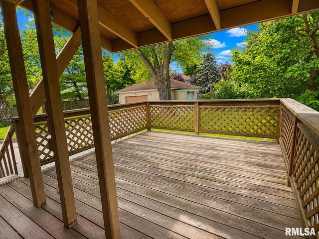 2141 N PROSPECT Road, Peoria, IL 61603