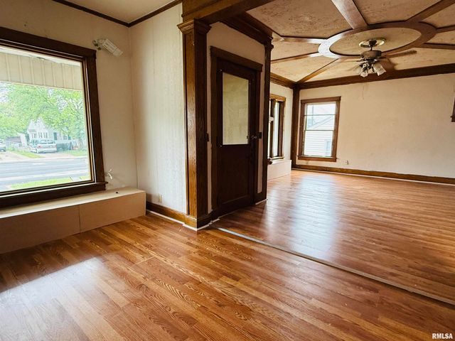 2141 N PROSPECT Road, Peoria, IL 61603